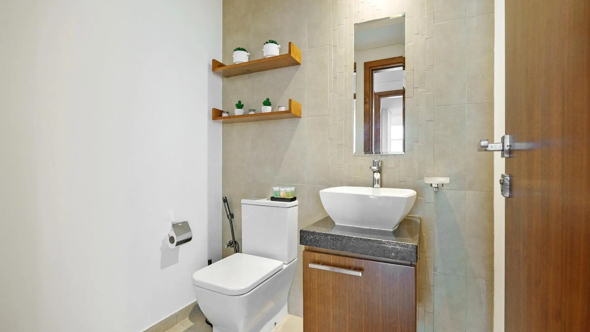 Apartment Dayf-Ali City'S Heart Chic 1 Bedroom Huge Terrace And Great Access Dubai United Arab Emirates